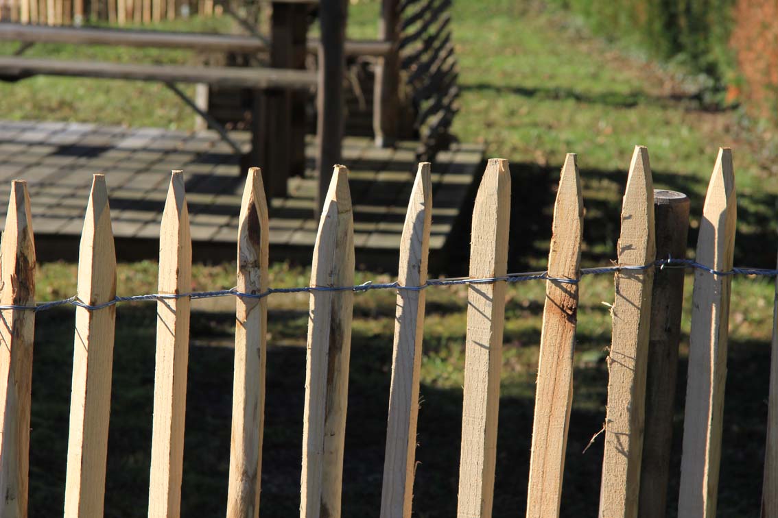 Staketenzaun_Kastanie_gesaegte_Staketen_H_100_15a841ad11f7b2 Staketenzaun_Kastanie_gesaegte_Staketen_H_100_1.jpg