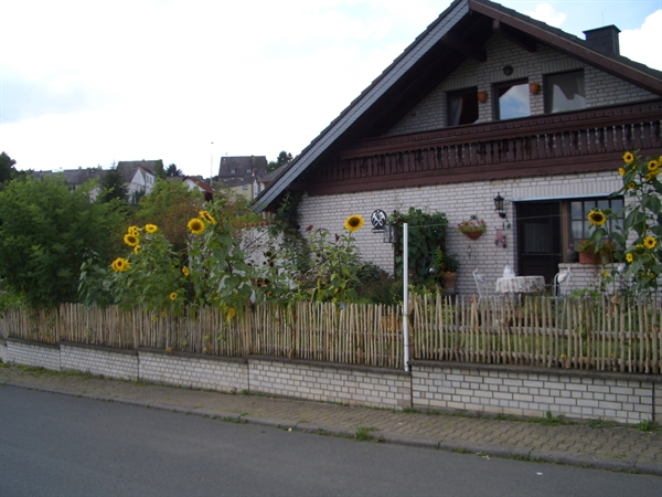 a2fa10fa6b6827f48b5bb964fcd40bc55a84145913449 Staketen Kastanienholz