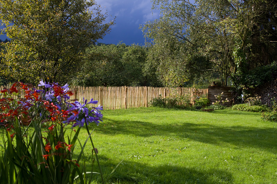 100_5_IMG_7786anet5a84120bf1727 Rollzaun aus Kastanienholz