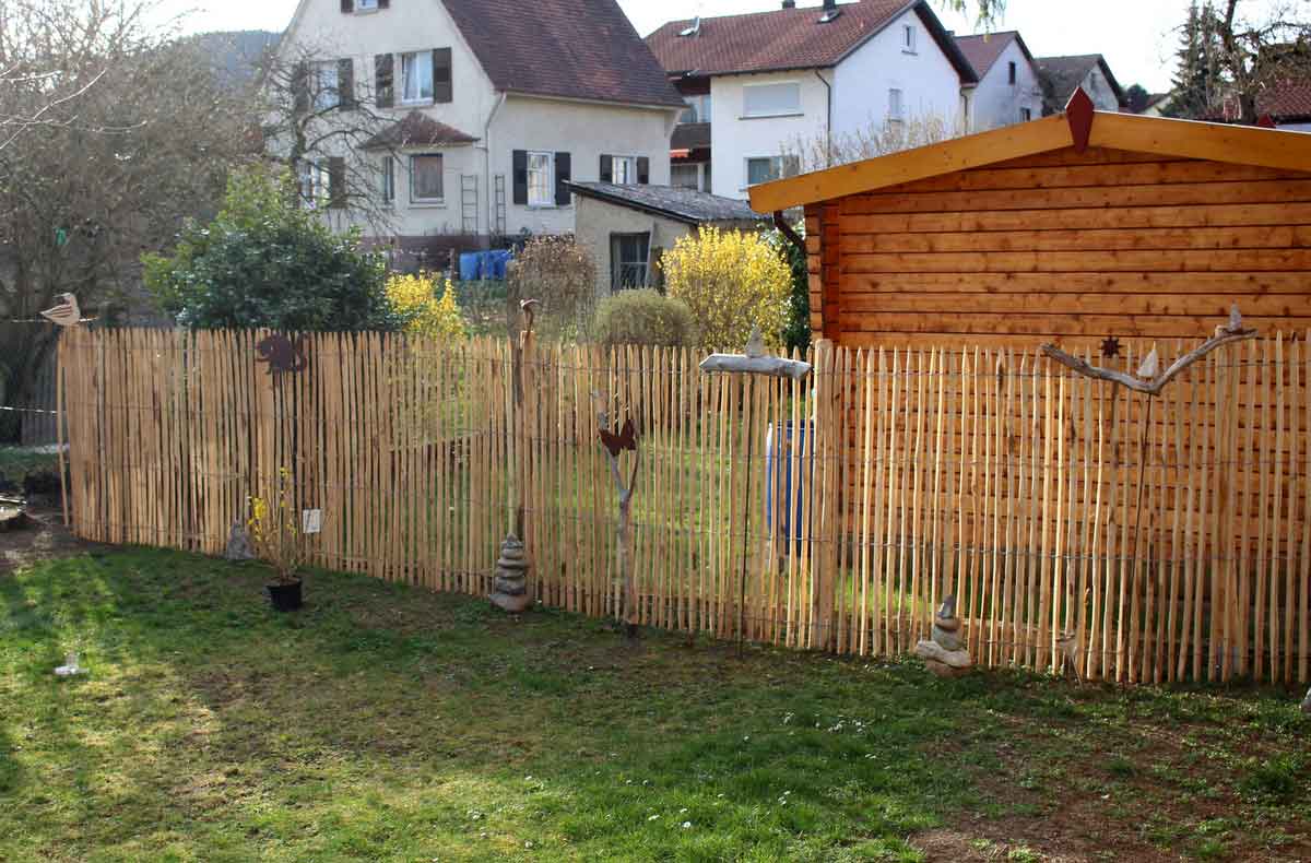 Staketenzaun_Sichtschutz150_25a84126de7abe Gartenzaun aus Kastanienholz