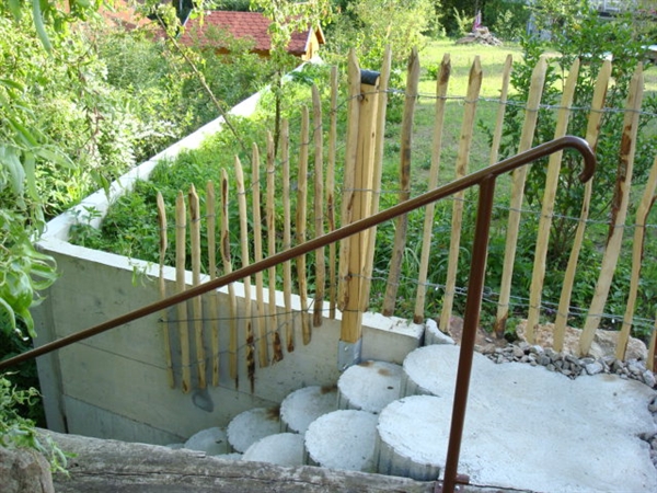 0e1f99de4e02df8302a500fa49a0d6155a84173e21ec7 Staketenzaun