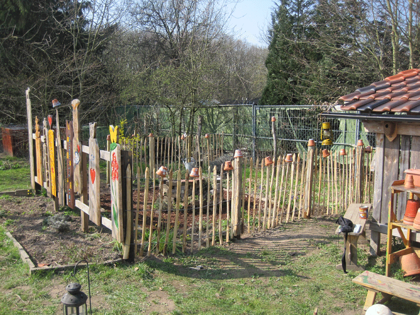 Zaun aus Kastanienholz
